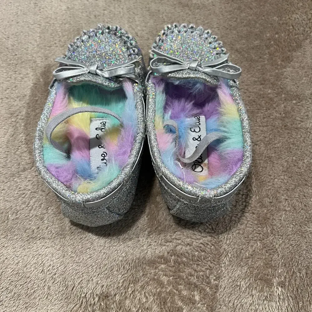 Olive & Edie Silver Glitter Moccasin Slippers, Faux Fur Lined Baby Girl's Size 5